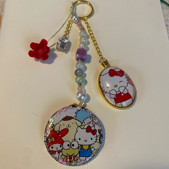 NEW HELLO KITTY BAG PURSE HANDBAG CHARM KEYCHAIN GOLD RED PEARLS RED BOW - Picture 4 of 8